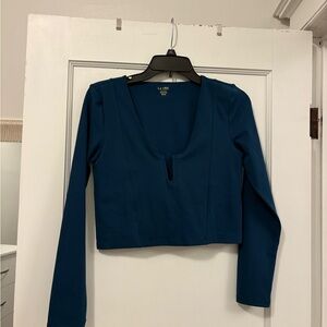 Le Ore by Bandier Long Sleeve Crop Top